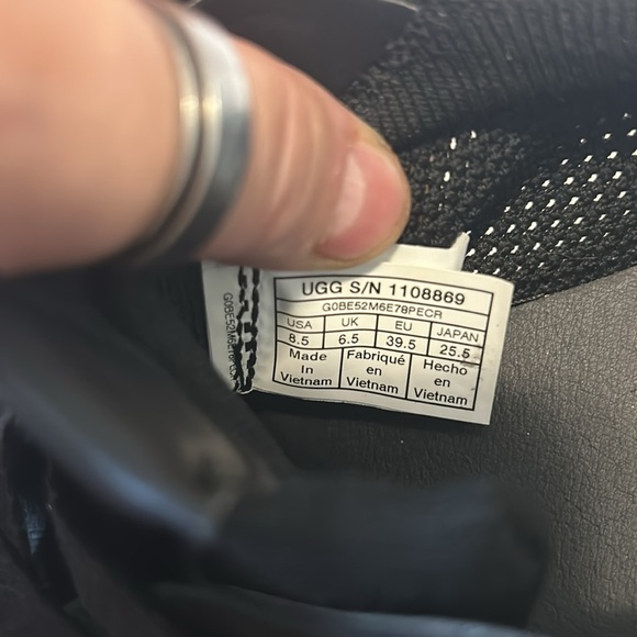 UGG Zilo Knit - Picture 11 of 12